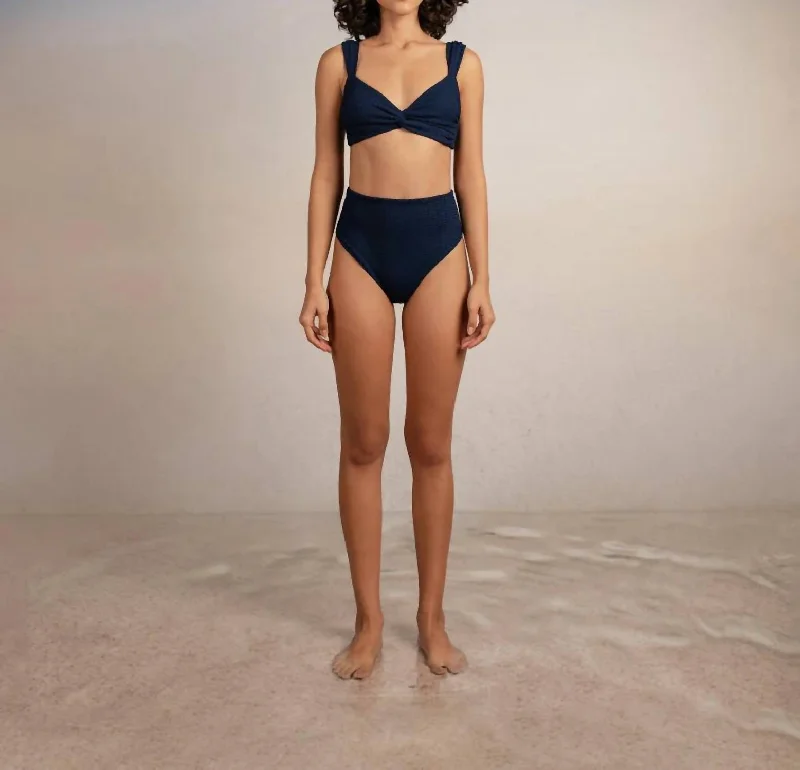Women's Casual Garments Clara Bikini Top In Andina
